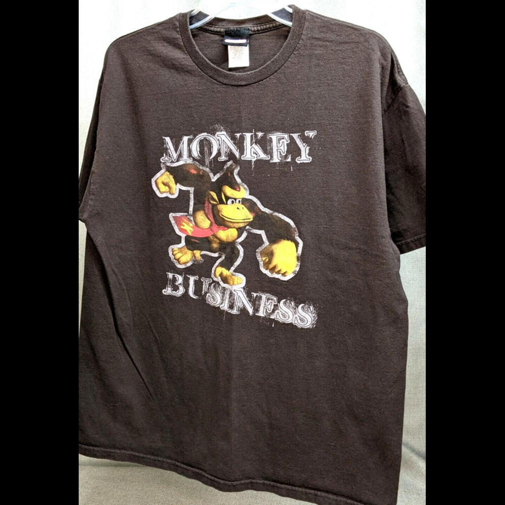Nintendo Donkey Kong Monkey Business Men's Brown Graphic T-Shirt Large